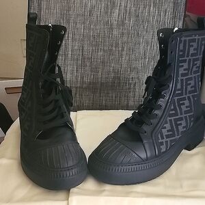 Fendi boot